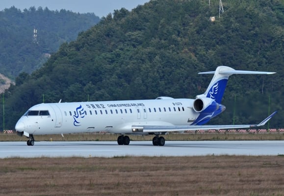 AĺCRJ900wC.jpg