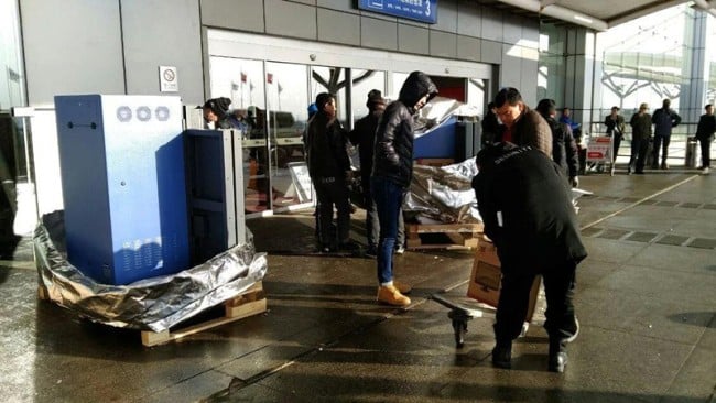 運(yùn)送到貨的雙通道X光機(jī).jpg