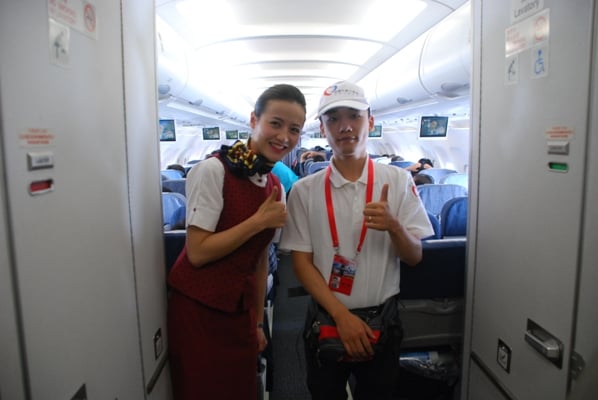 3、國航的貼心服務令旅途備感舒心。閔曼 攝.JPG