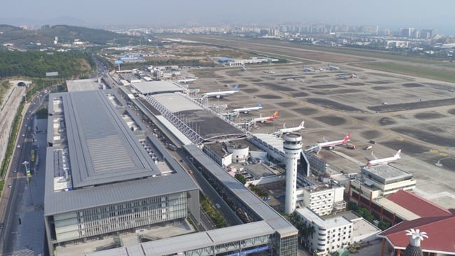 三亞機場候機樓及航站樓航拍圖.jpg