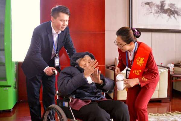 伊那機場地服團支部“謙心”志愿服務.jpg