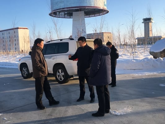 富蘊縣委領導前往富蘊機場慰問指導工作.JPG