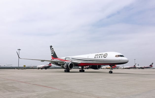圖2:第52架全貨機抵達深圳寶安國際機場.jpg