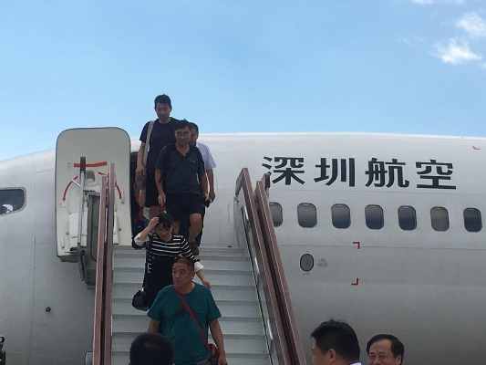 克拉瑪依至運城至南京航線首航成功1.jpg